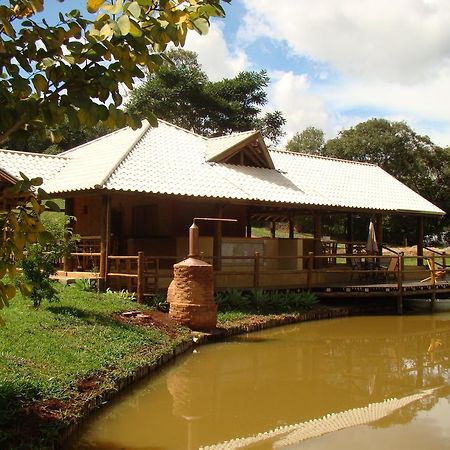 Rancho Js Pousada E Alambique 兰巴里 外观 照片