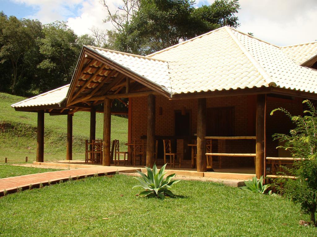 Rancho Js Pousada E Alambique 兰巴里 外观 照片